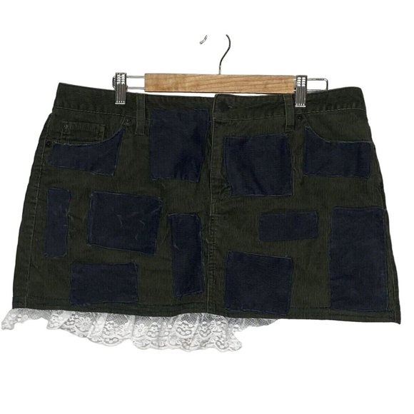 Llbean Women’s Corduroy Mini Skirt Green Patches Lace Size 16 - Picture 1 of 8